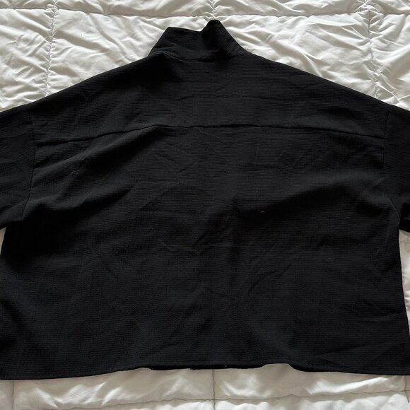 MONKI – BLACK LOOSE-FIT 3/4 SLEEVE SHIRT - Picture 8 of 9